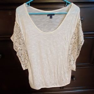 SALE! American Eagle - Loose Boho Top Lace Sleeve